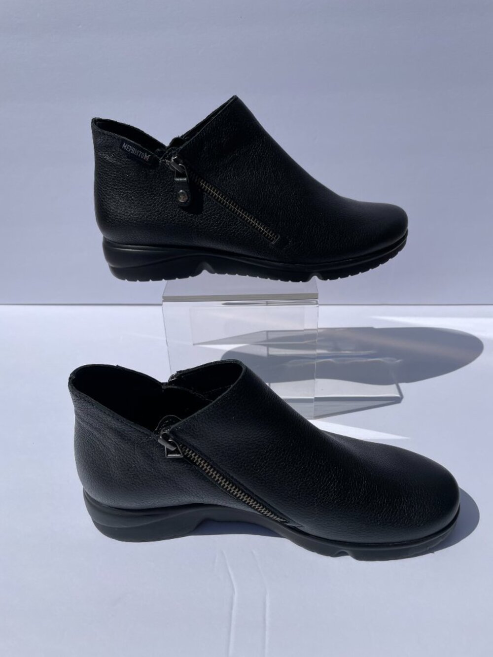 Like new, Mephisto, womens Romia boots, size: 7.5, color: black - Picture 3 of 9